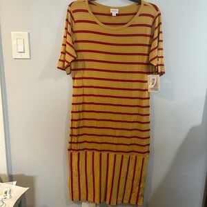 3 for $25!

LuLaRoe dress size large new with tags